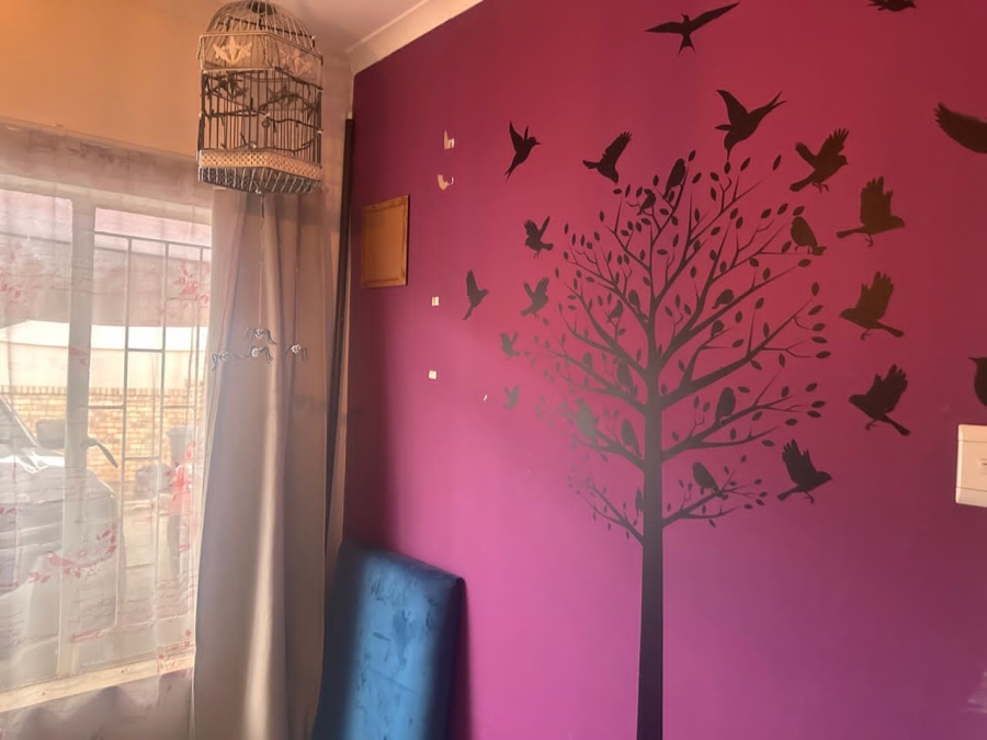 5 Bedroom Property for Sale in Waterval East North West